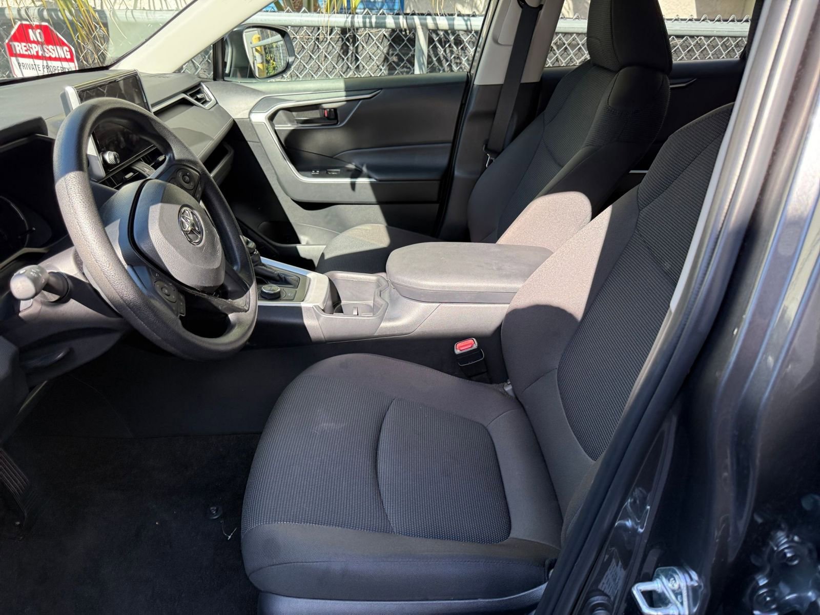 Thumbnail: 2025 Toyota RAV4 - 27