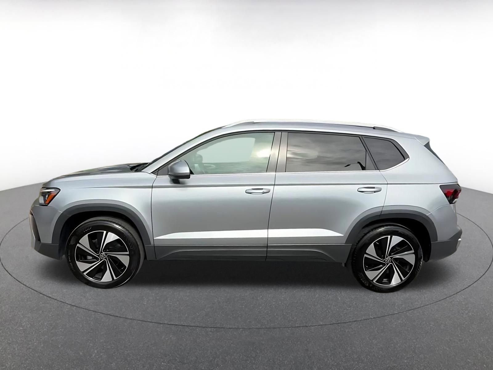 Thumbnail: 2025 Volkswagen Taos - 10