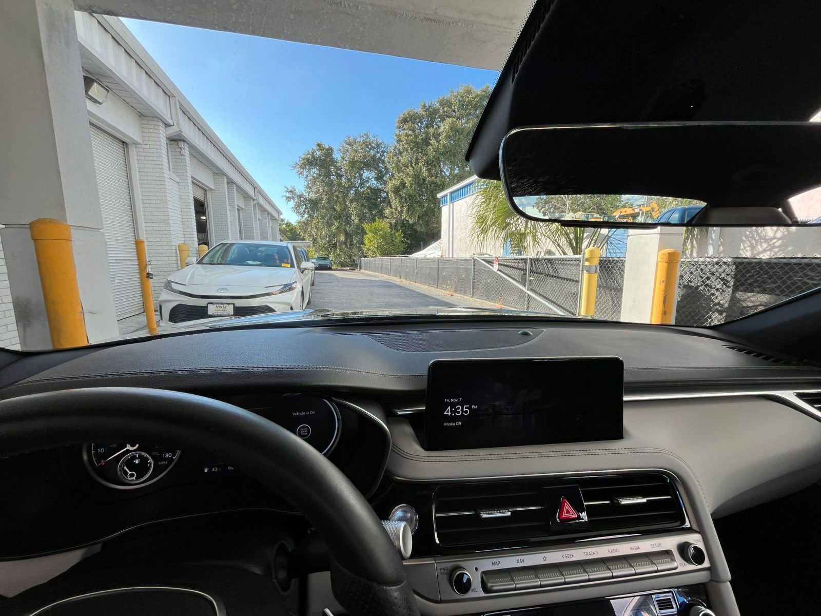 Thumbnail: 2025 Genesis G70 - 33