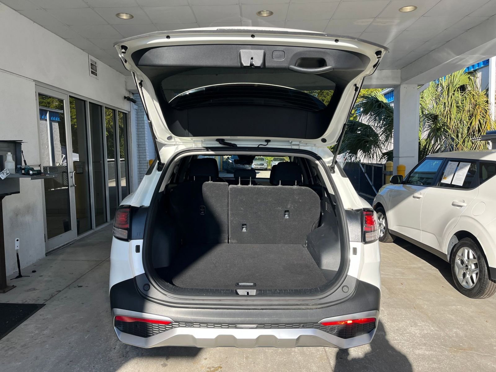 Thumbnail: 2025 Kia Sportage - 30