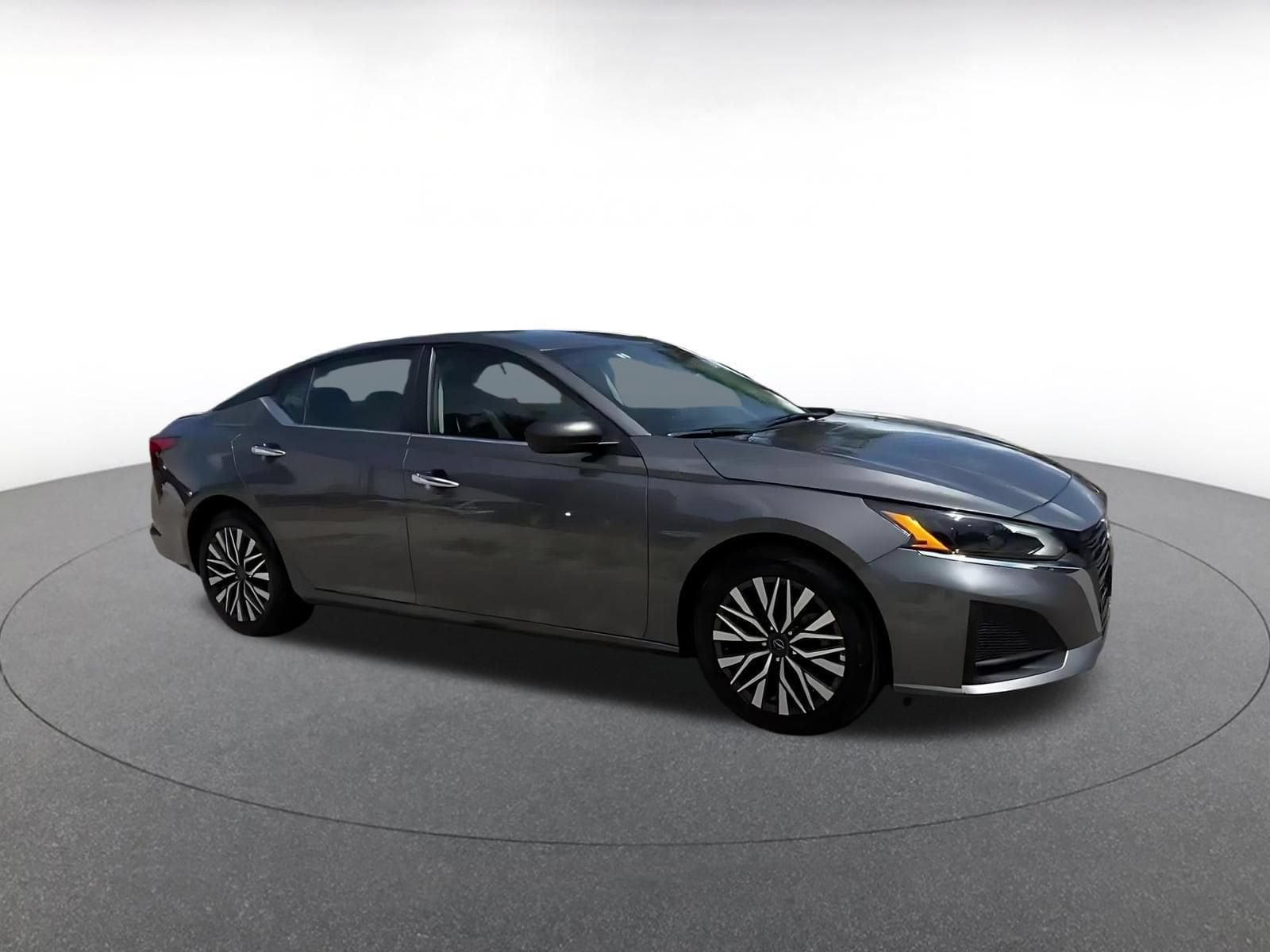 Thumbnail: 2025 Nissan Altima - 2