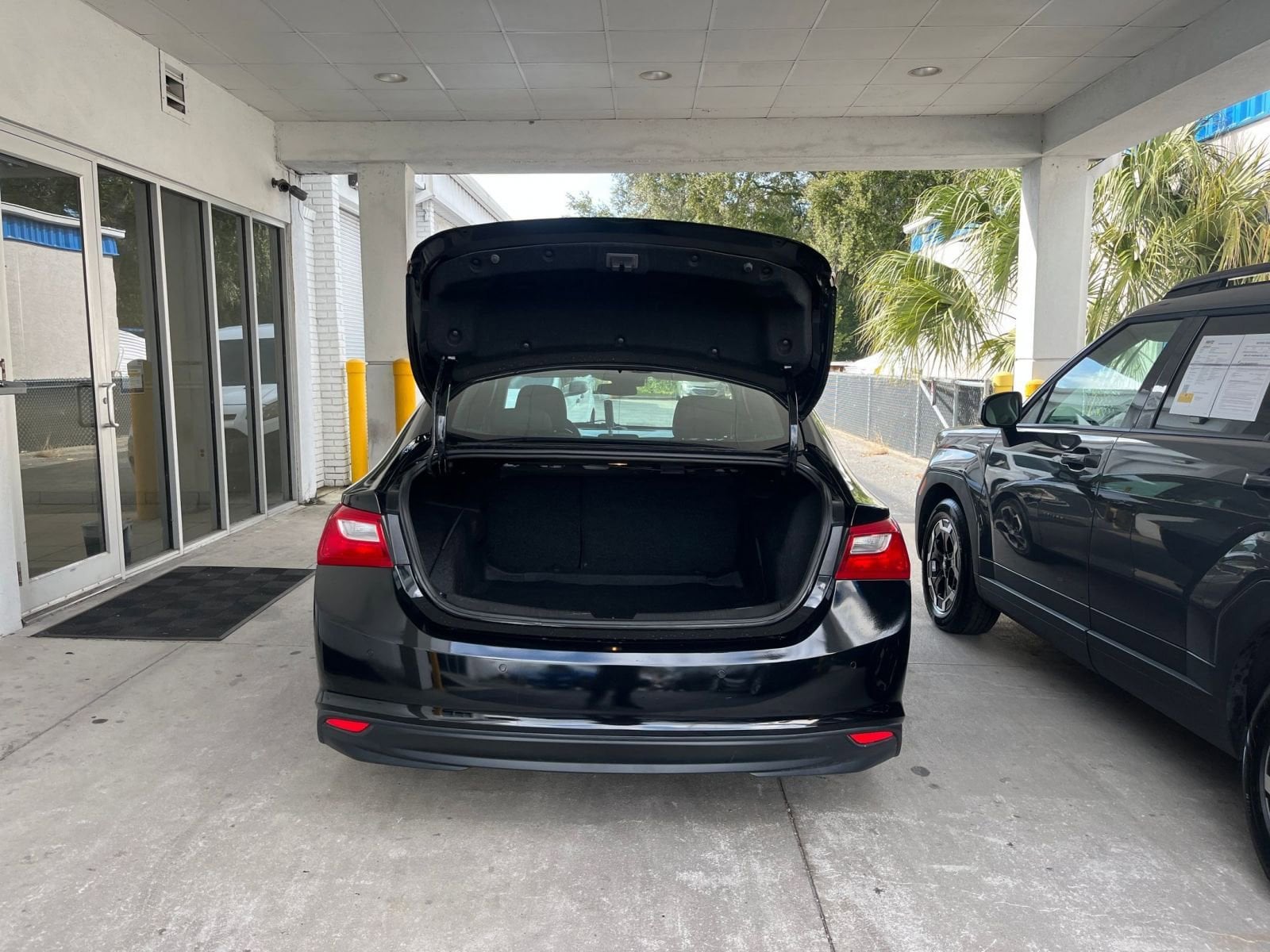 Thumbnail: 2023 Chevrolet Malibu - 31