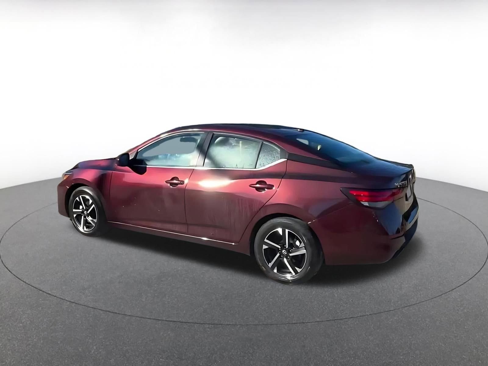 Thumbnail: 2025 Nissan Sentra - 10