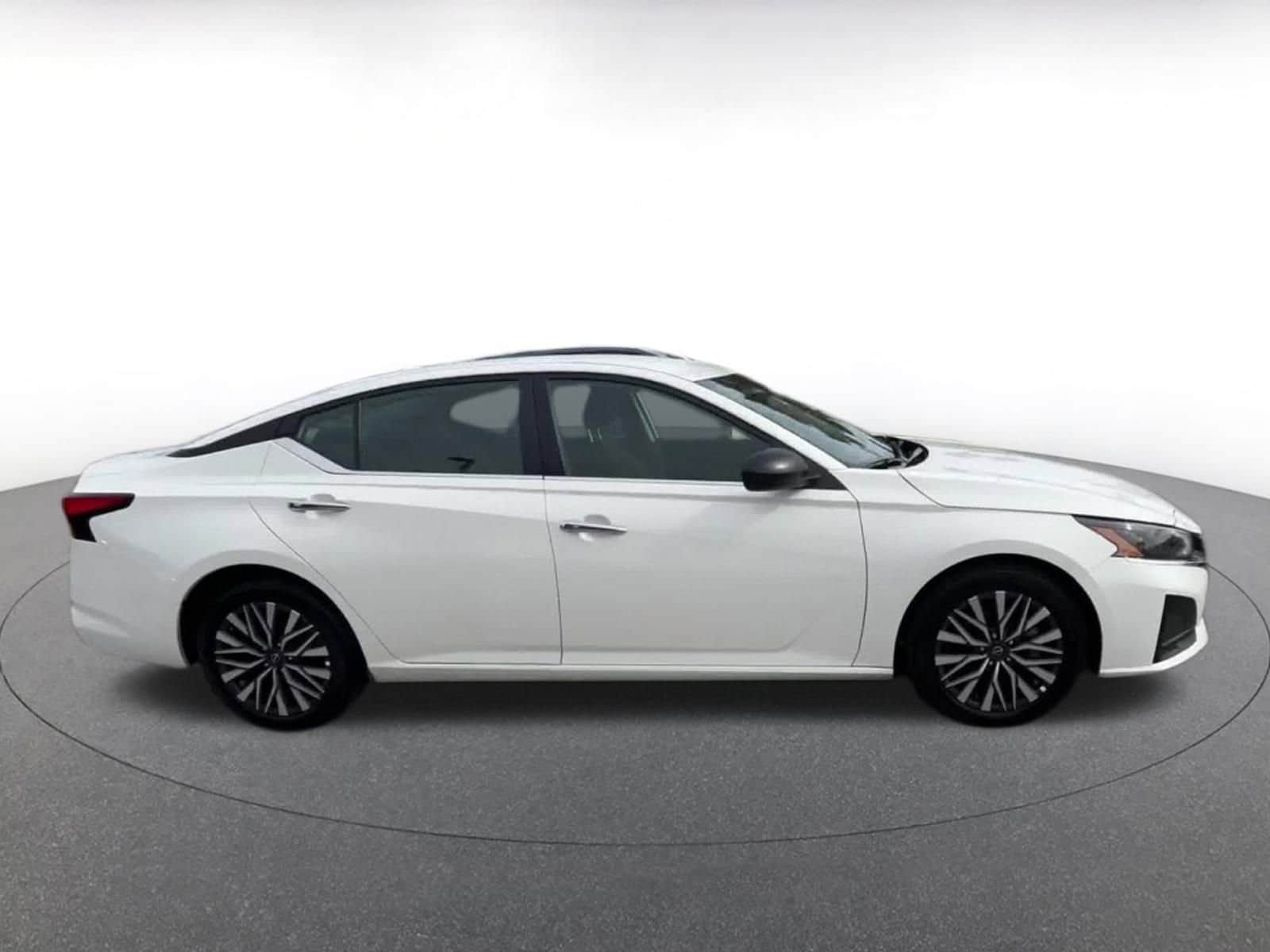 Thumbnail: 2025 Nissan Altima - 16