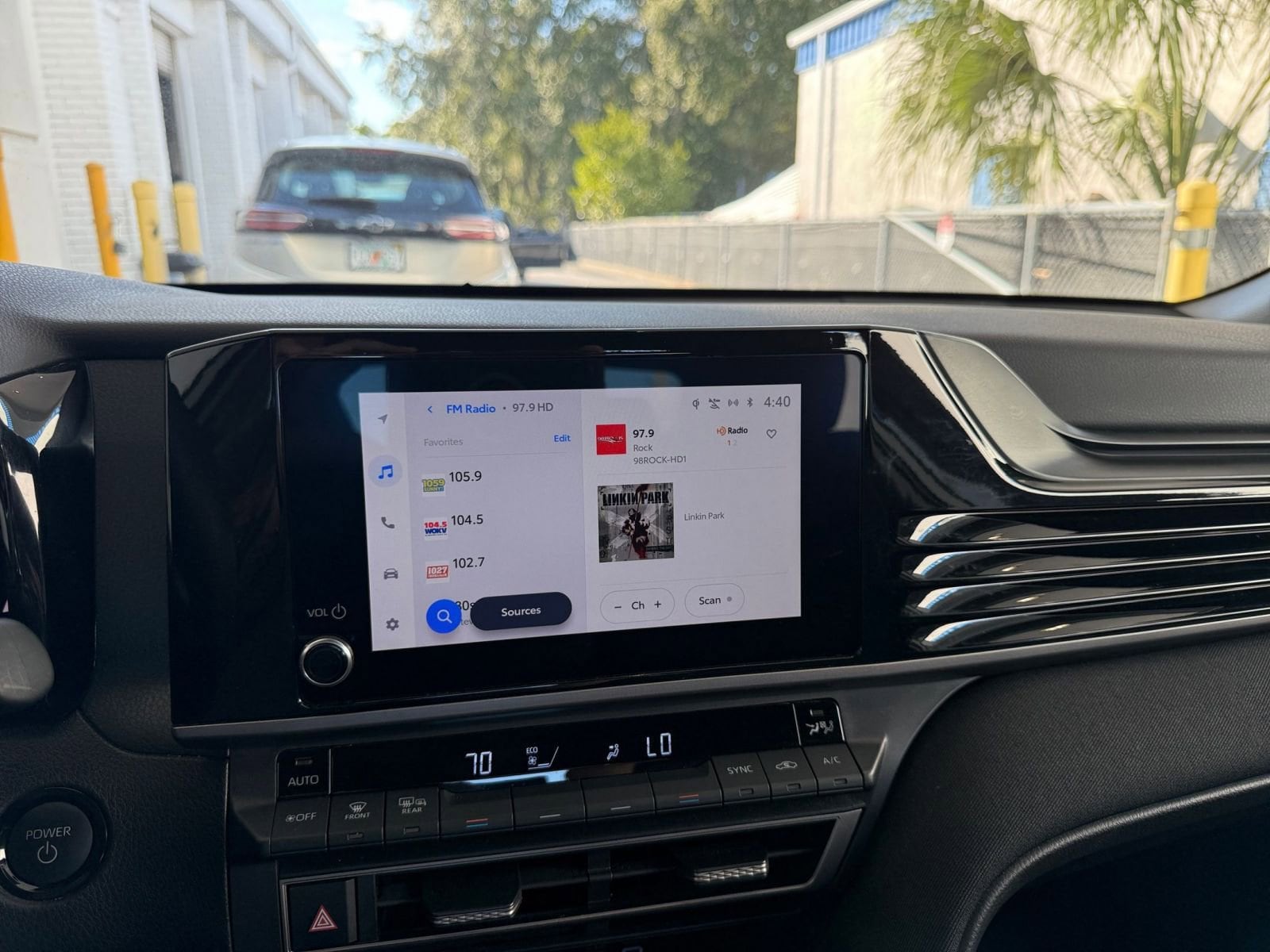 Thumbnail: 2025 Toyota Camry - 21