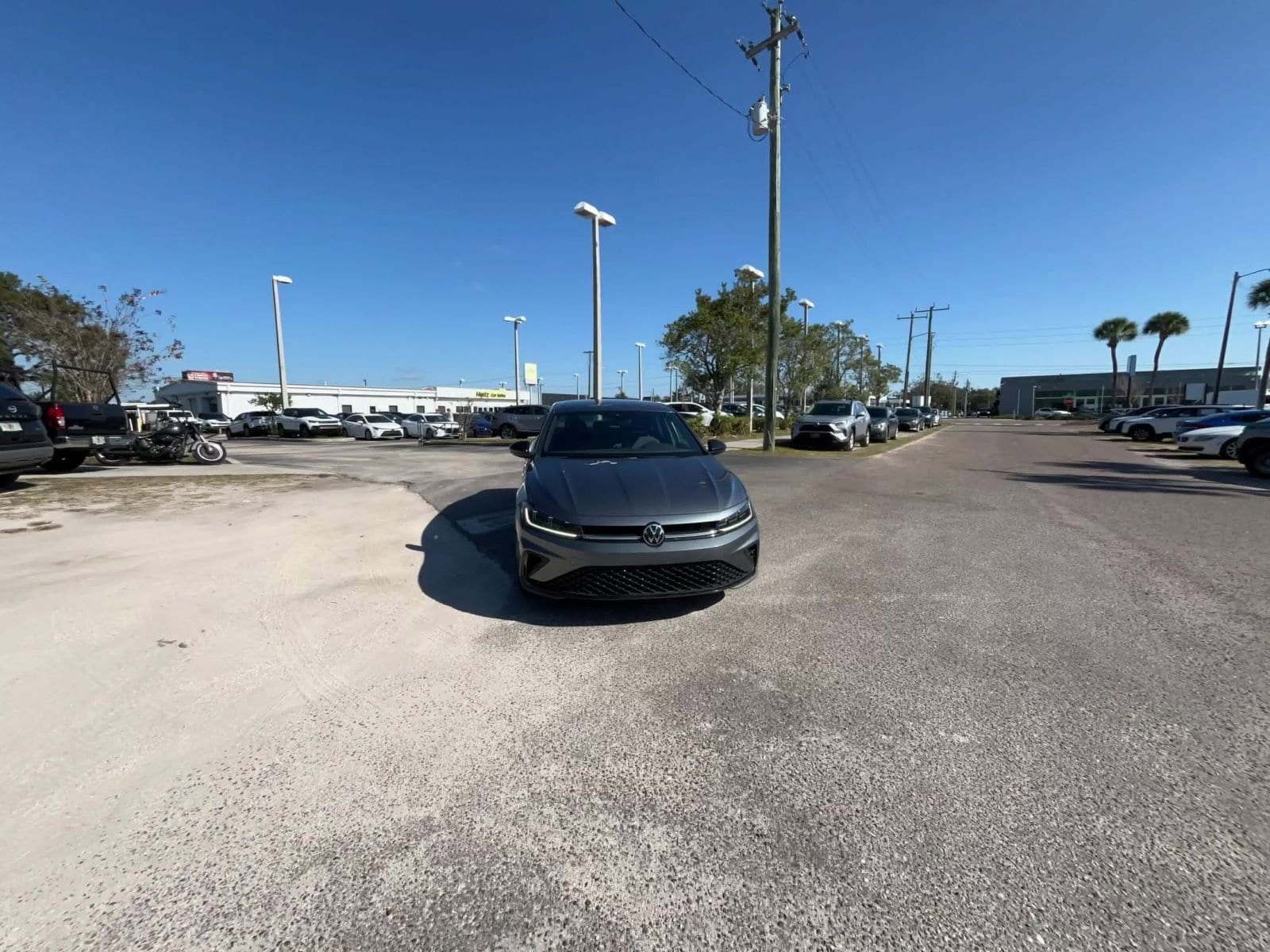 Thumbnail: 2025 Volkswagen Jetta - 16