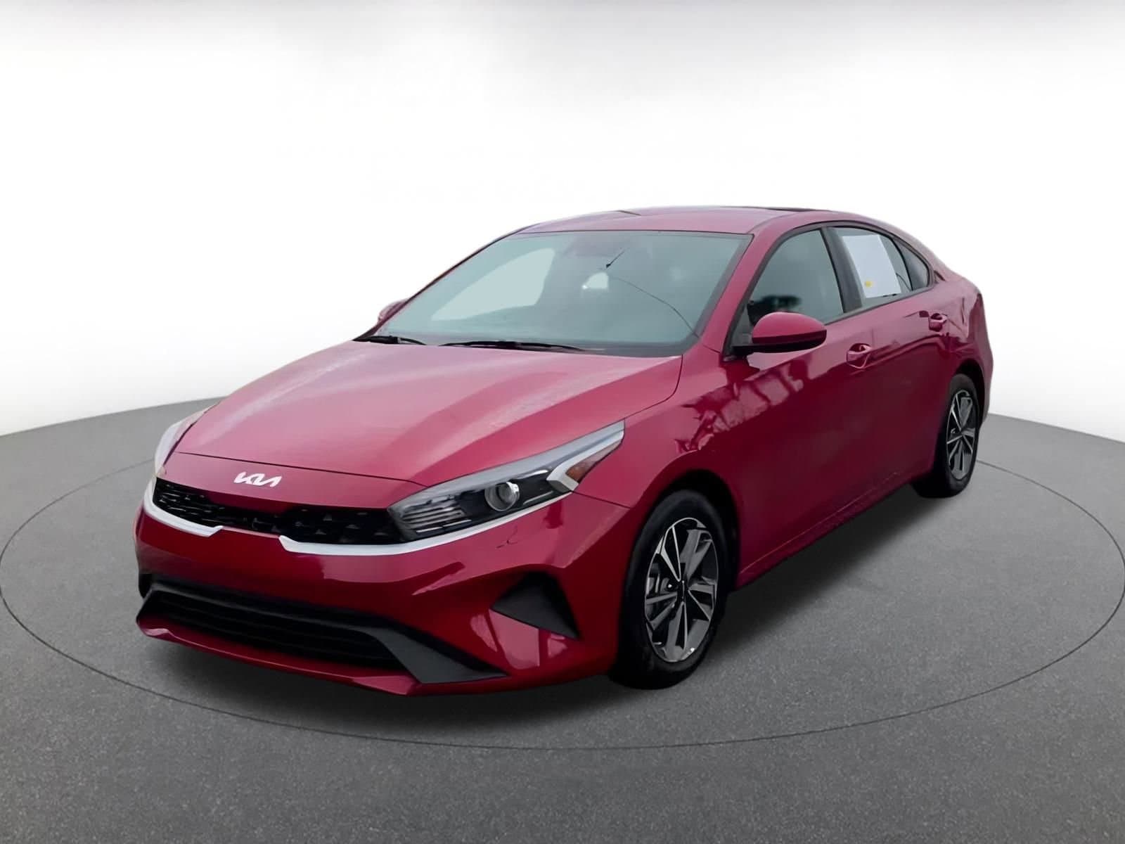 Thumbnail: 2024 Kia Forte - 6