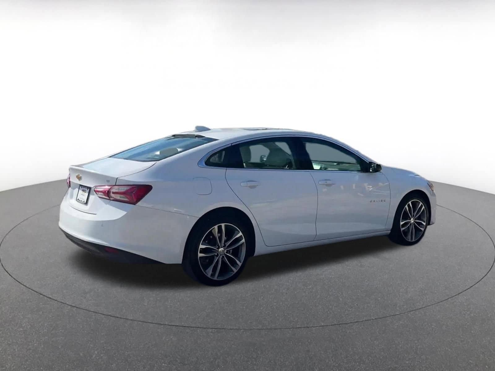 Thumbnail: 2024 Chevrolet Malibu - 14