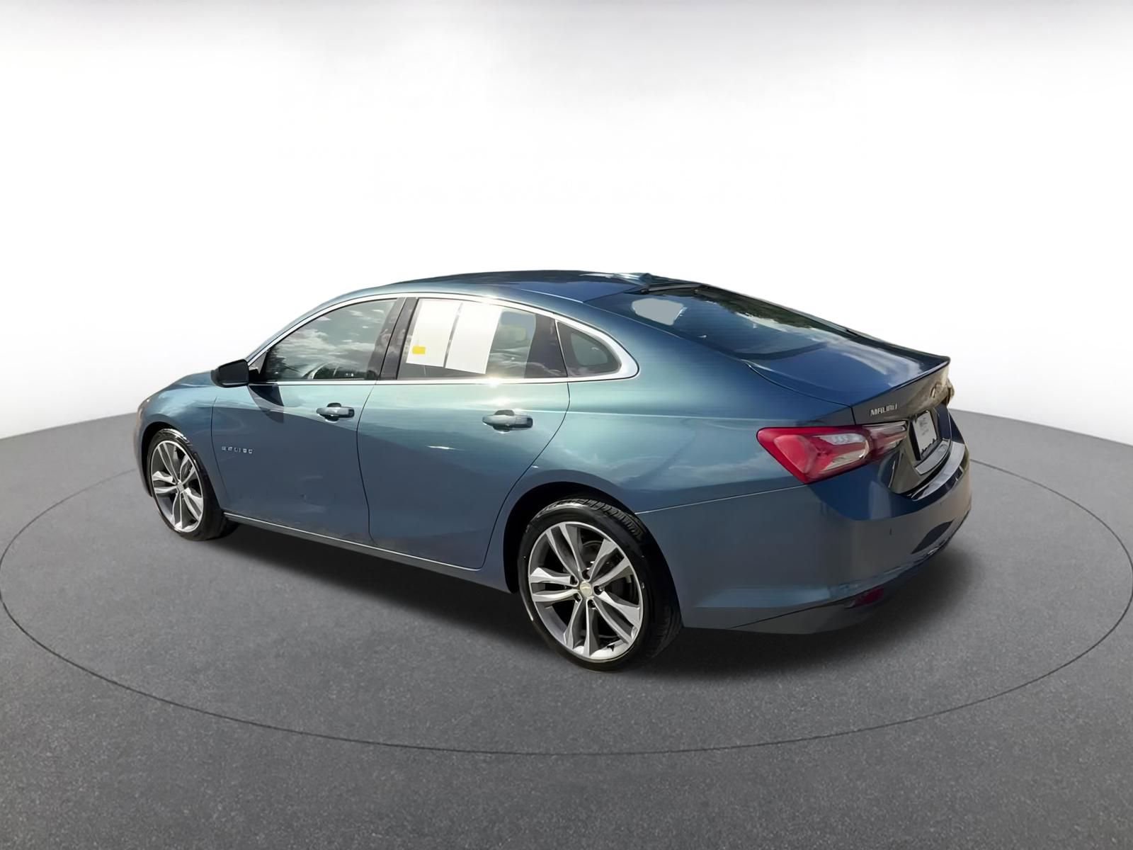 Thumbnail: 2024 Chevrolet Malibu - 10