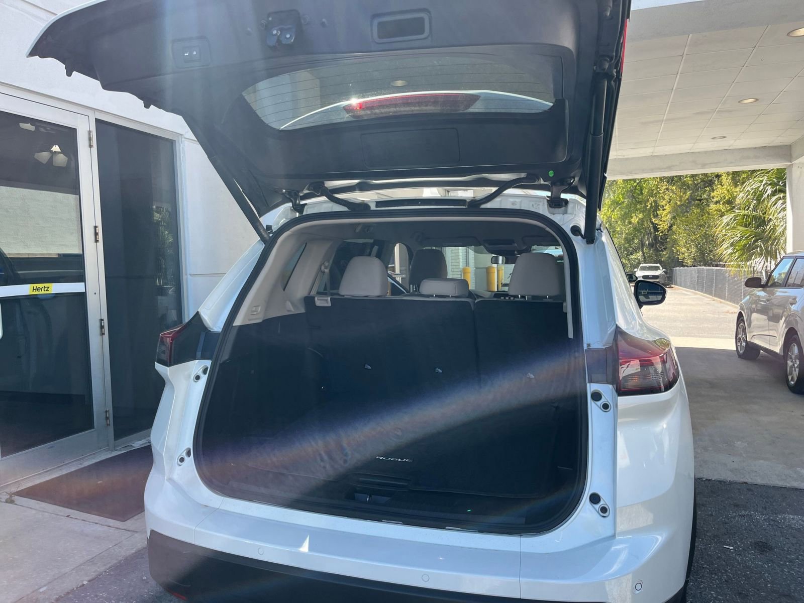 Thumbnail: 2025 Nissan Rogue - 32