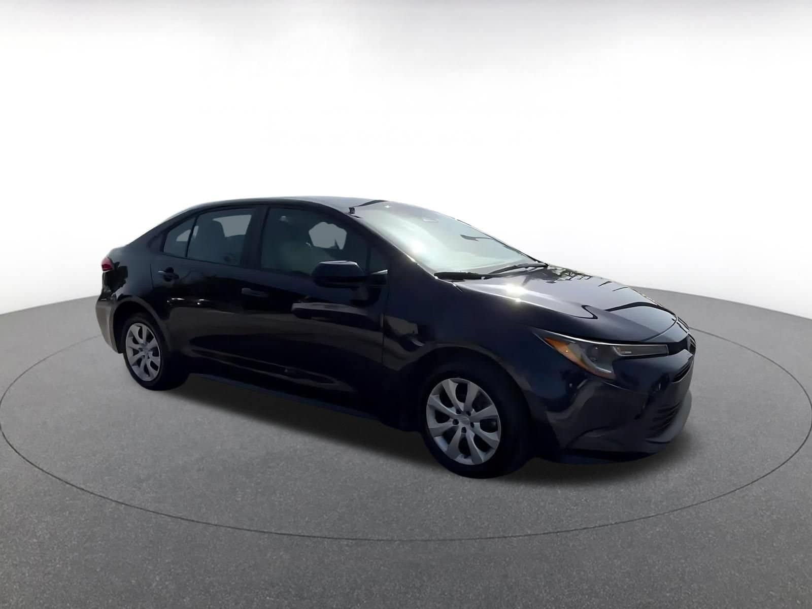 Thumbnail: 2025 Toyota Corolla - 2