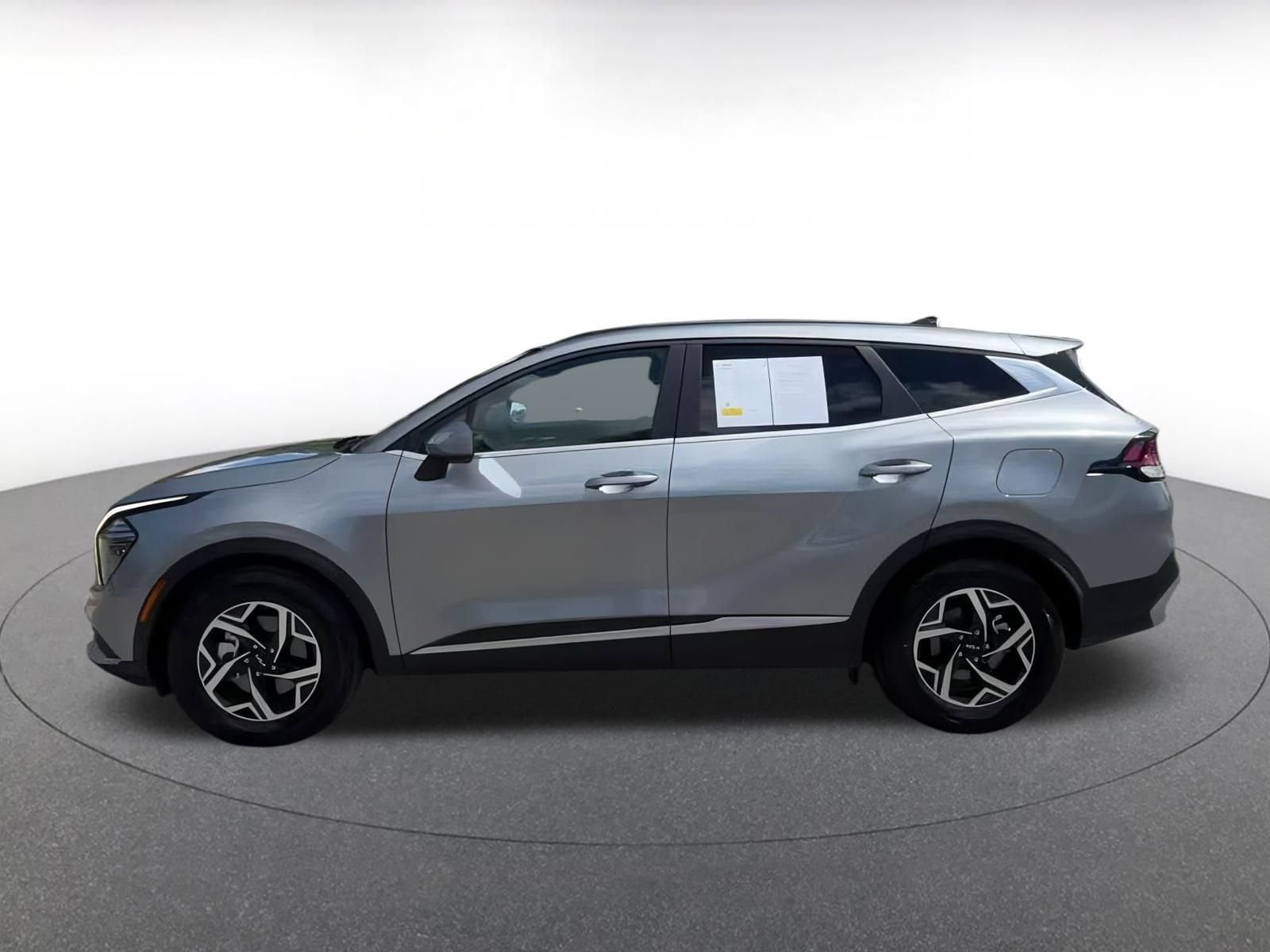 Thumbnail: 2024 Kia Sportage - 8