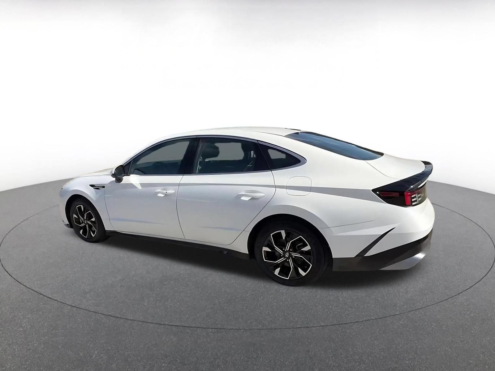 Thumbnail: 2025 Hyundai Sonata - 10