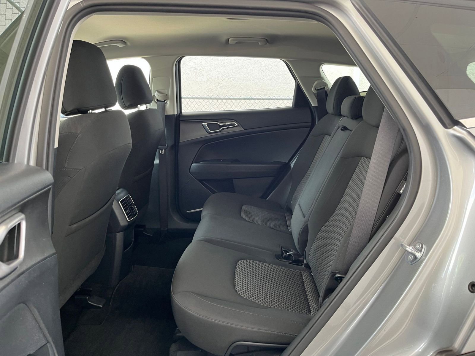 2024 Kia Sportage LX 26