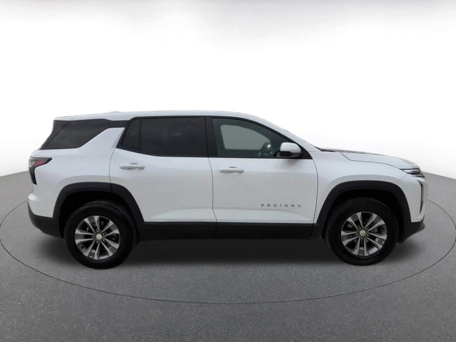 Thumbnail: 2025 Chevrolet Equinox - 16