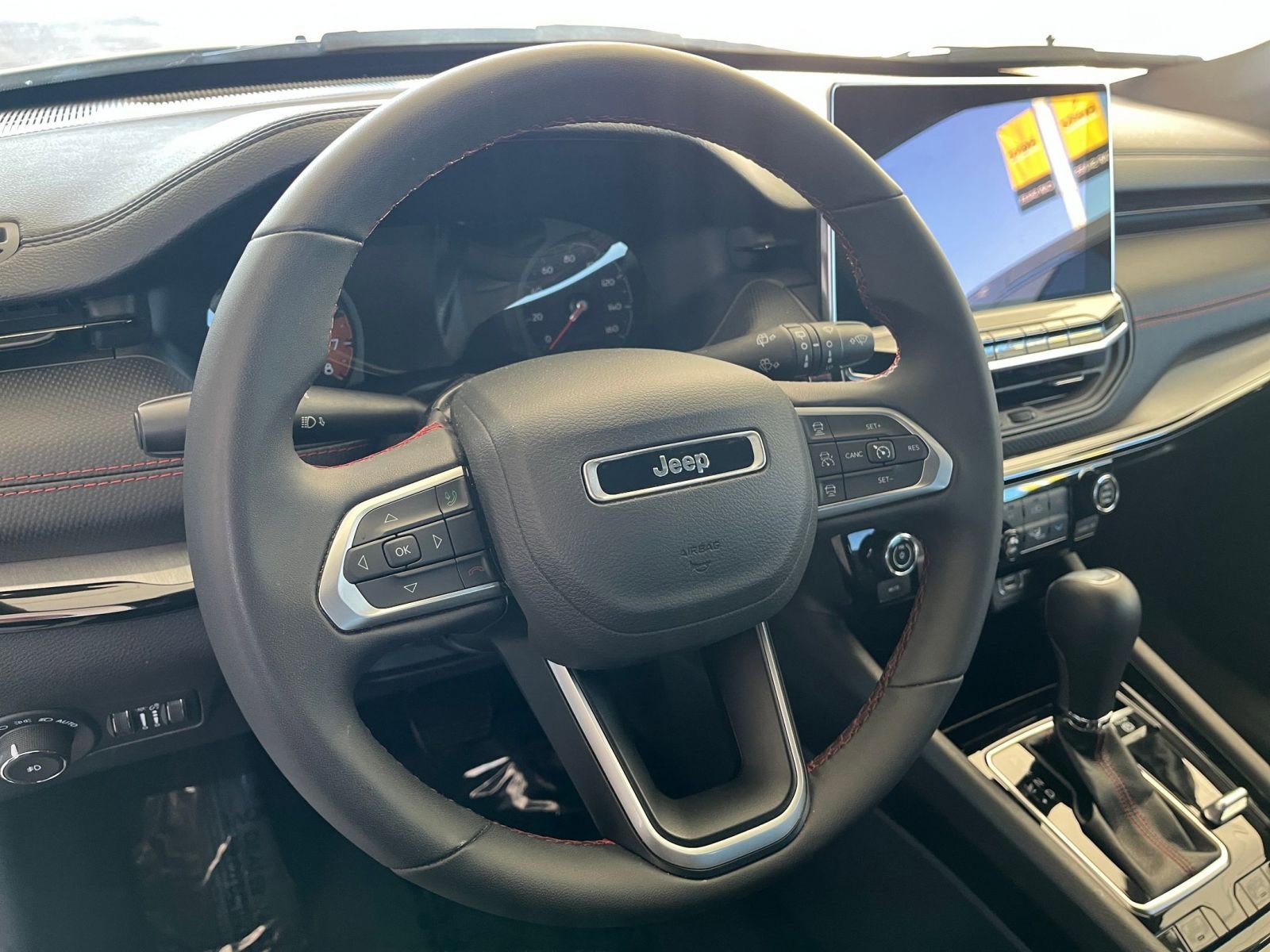 Thumbnail: 2025 Jeep Compass - 28