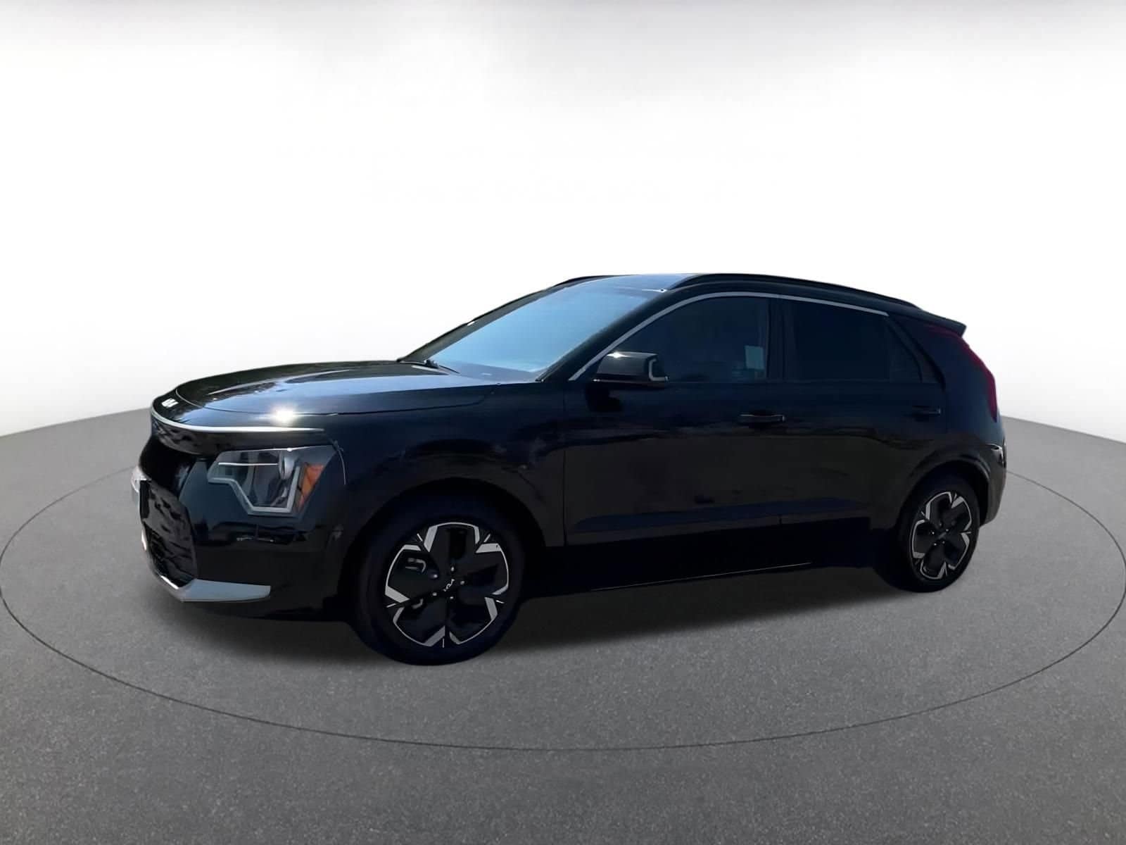 Thumbnail: 2023 Kia Niro - 6