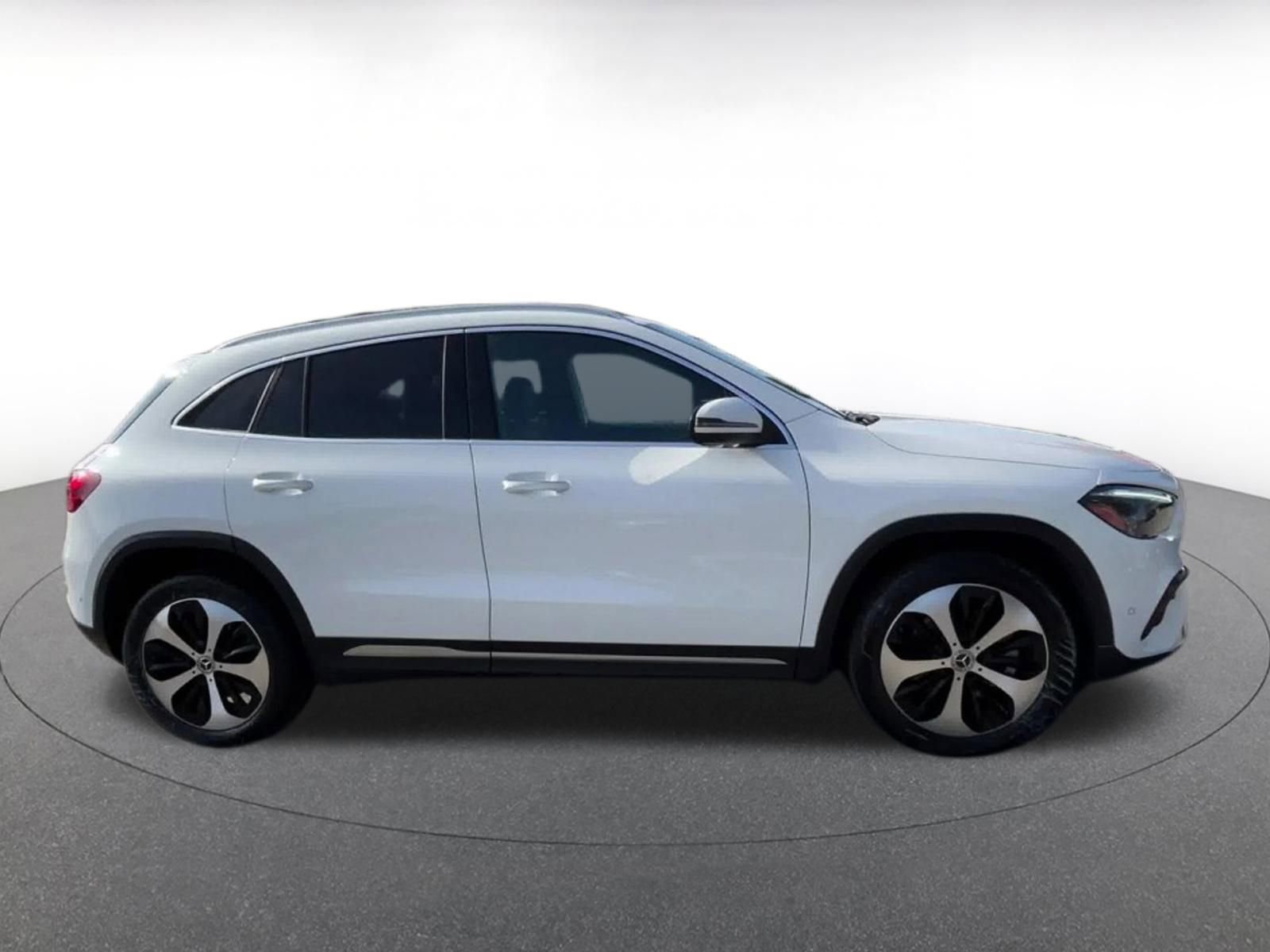 Thumbnail: 2025 Mercedes-Benz GLA - 16