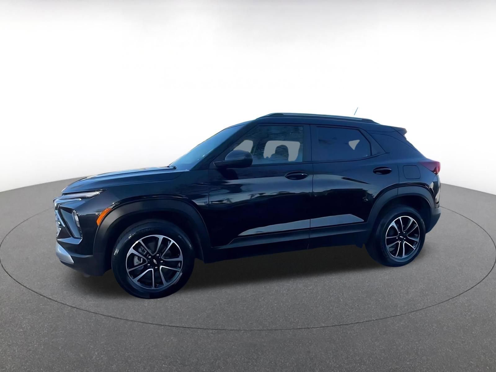 Thumbnail: 2025 Chevrolet TrailBlazer - 8