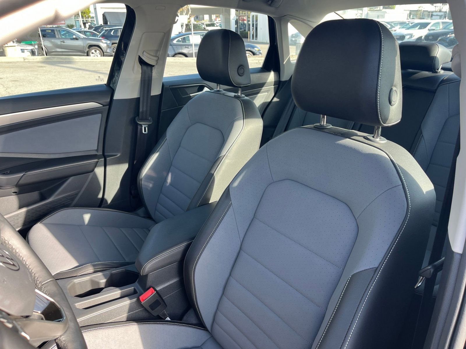 Thumbnail: 2025 Volkswagen Jetta - 27