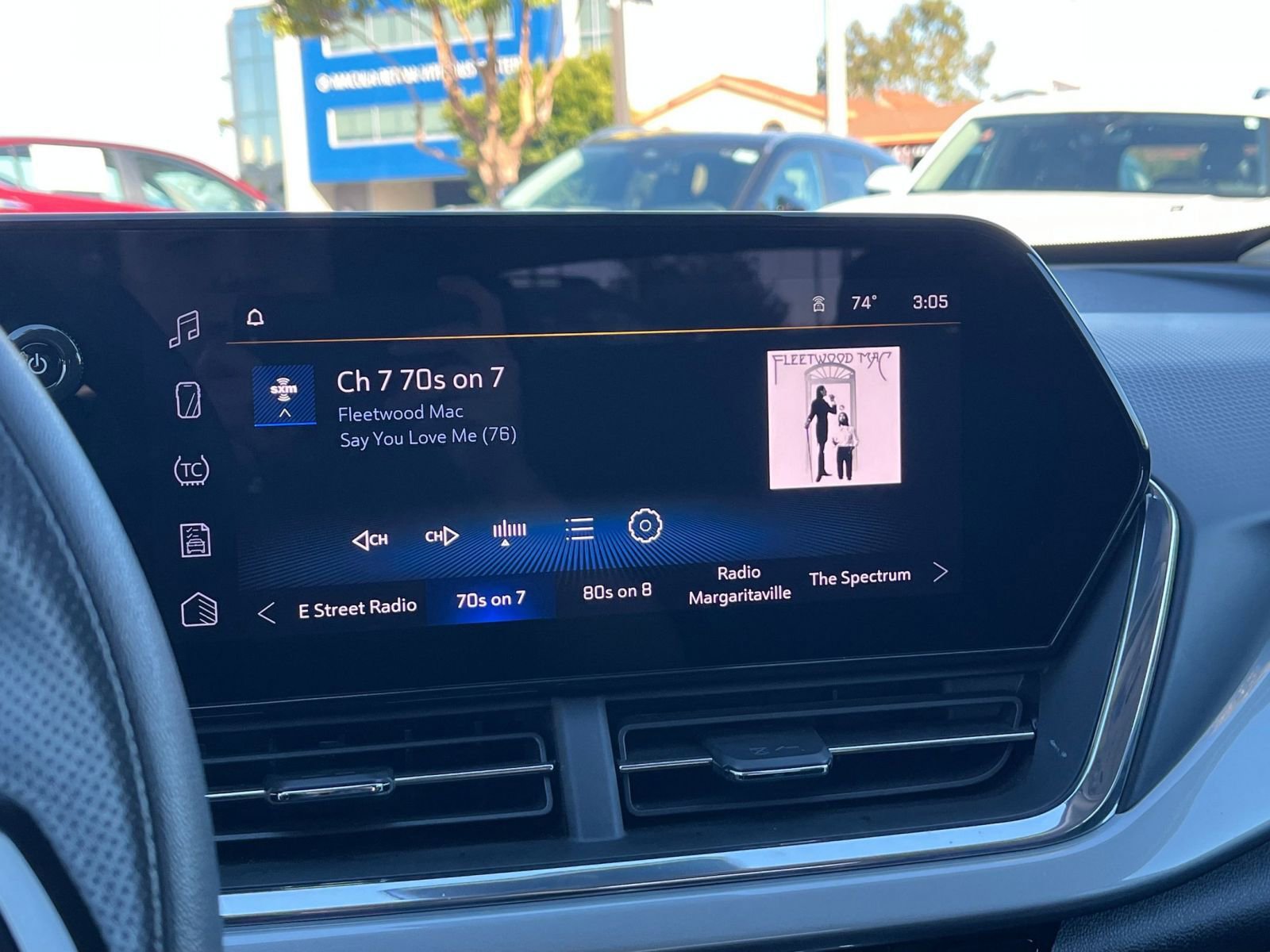 Thumbnail: 2025 Chevrolet Trax - 21