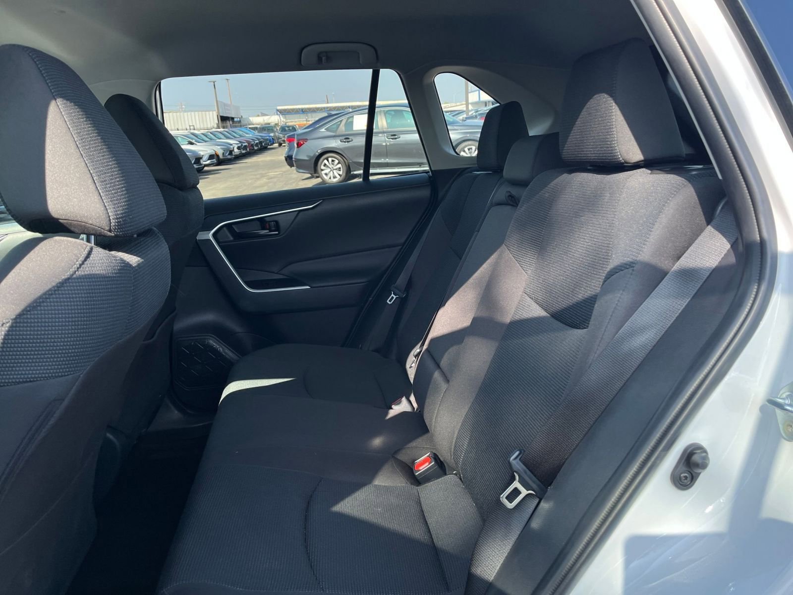 Thumbnail: 2025 Toyota RAV4 - 25