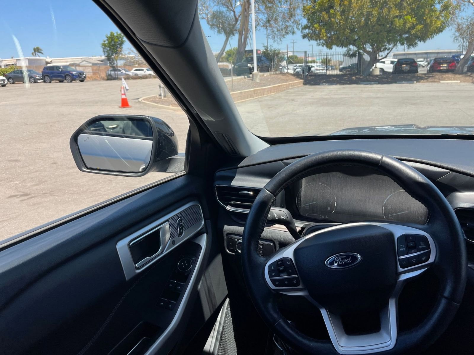 Thumbnail: 2023 Ford Explorer - 34