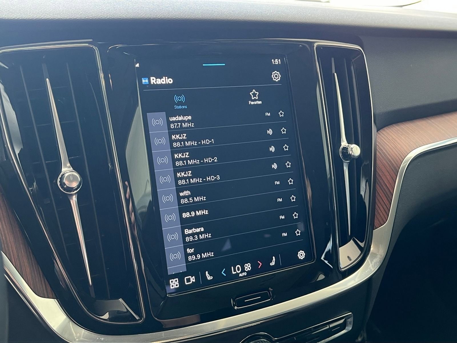 Thumbnail: 2025 Volvo S60 - 21