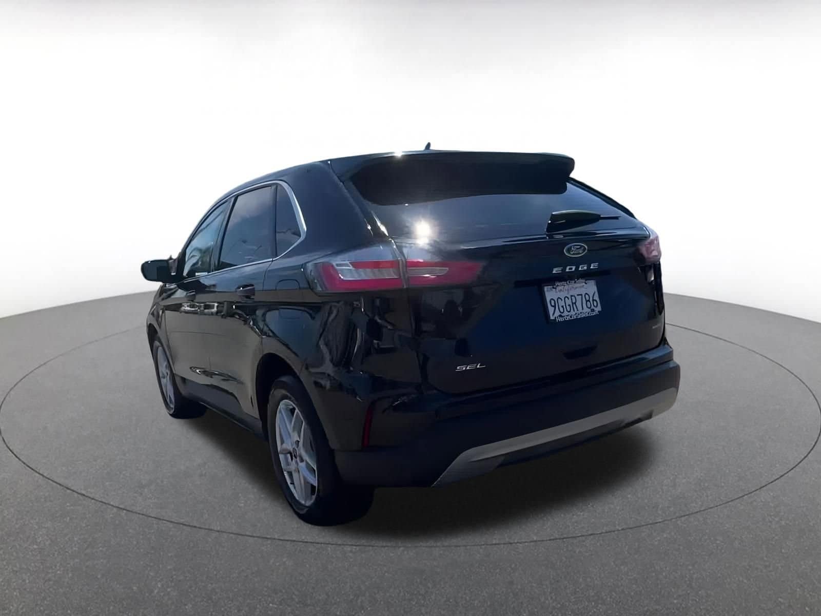 Thumbnail: 2023 Ford Edge - 9