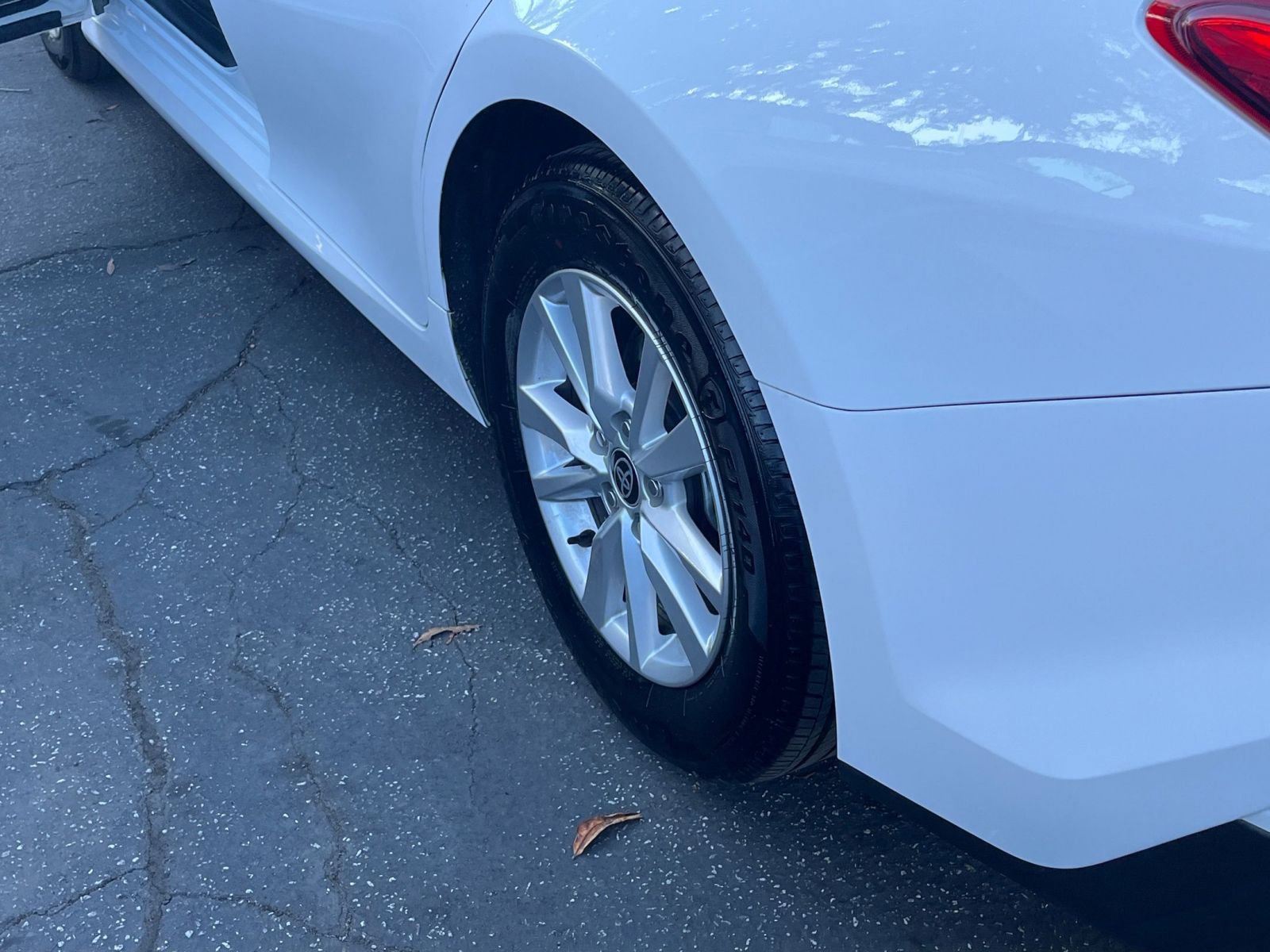 Thumbnail: 2025 Toyota Camry - 30