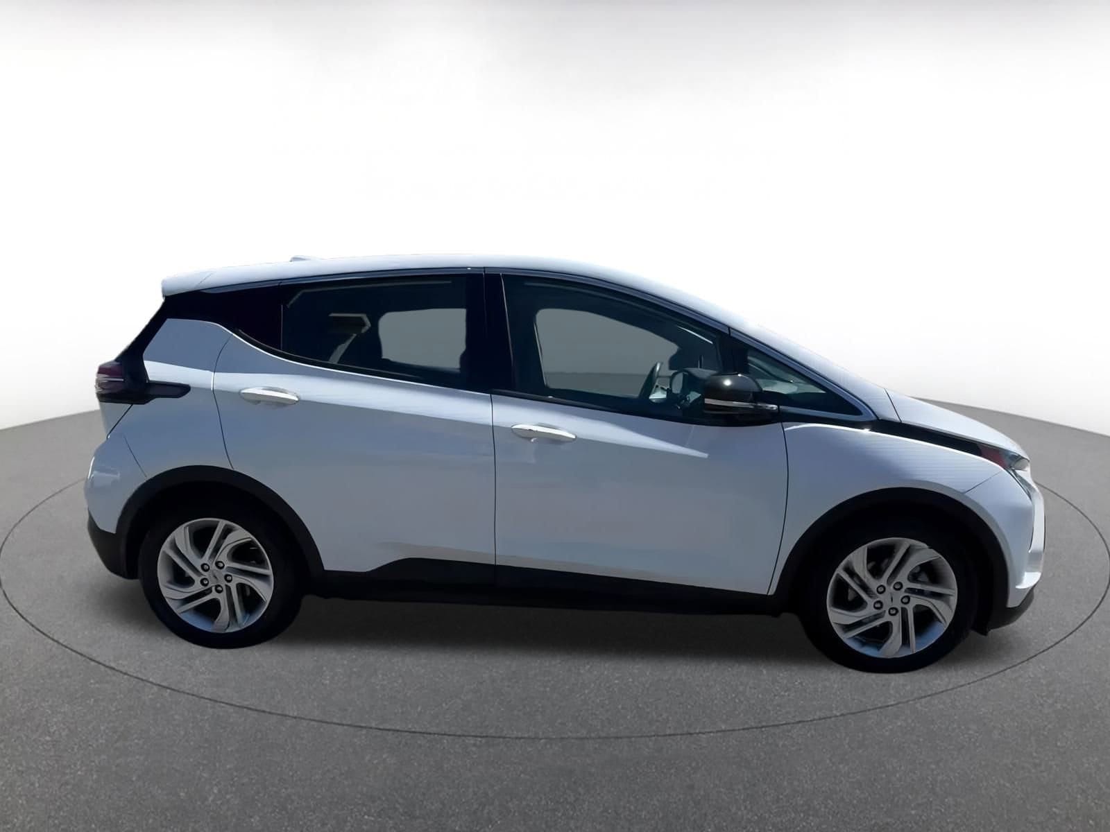 Thumbnail: 2023 Chevrolet Bolt EV - 13