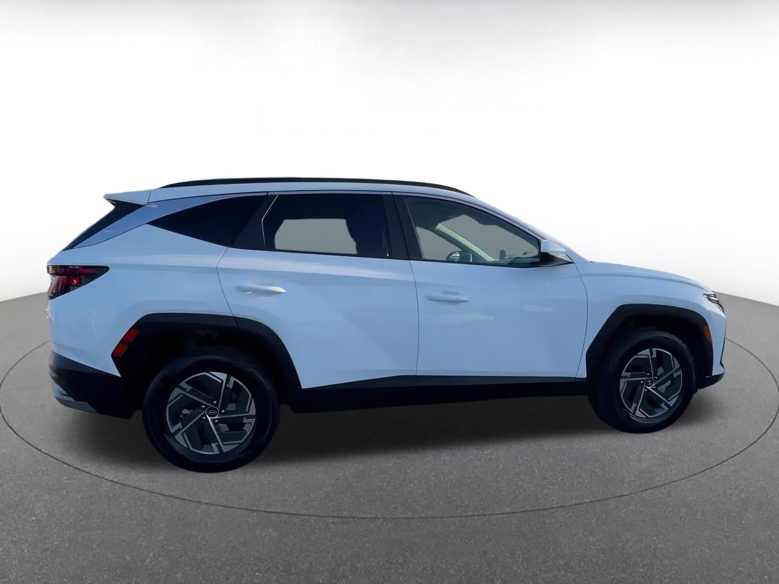 Thumbnail: 2025 Hyundai Tucson - 16