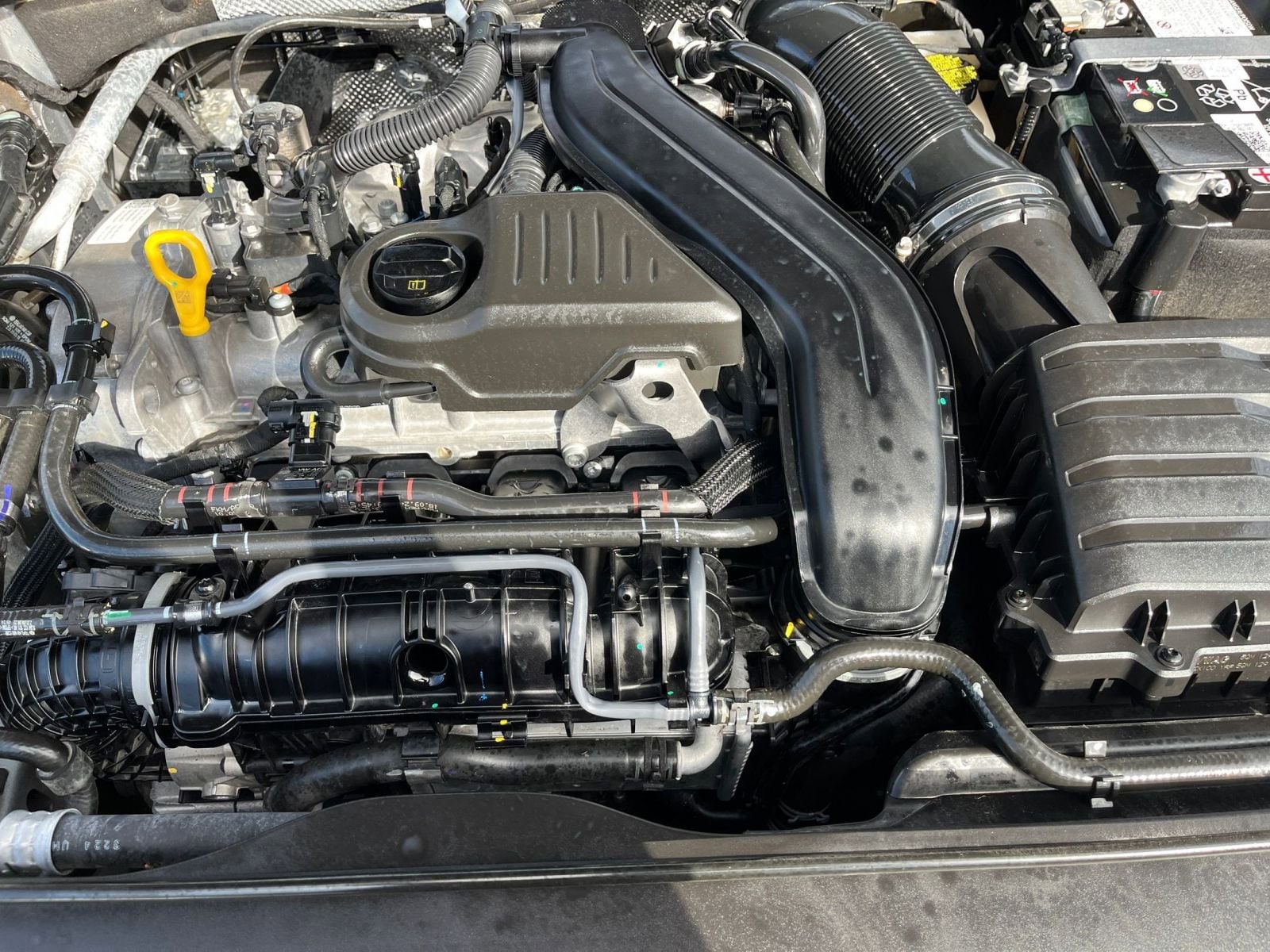 Thumbnail: 2025 Volkswagen Jetta - 32