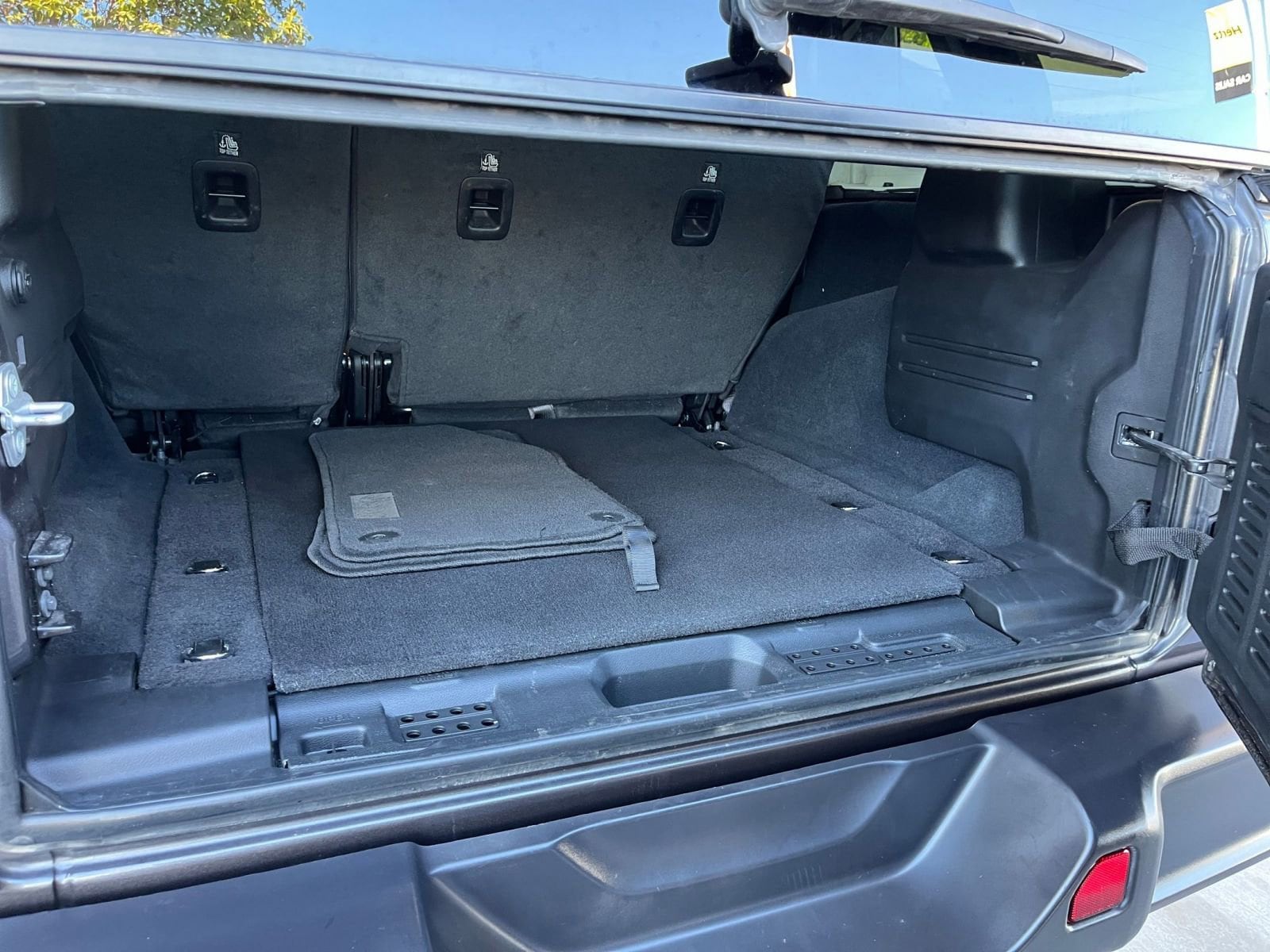 Thumbnail: 2025 Jeep Wrangler - 31