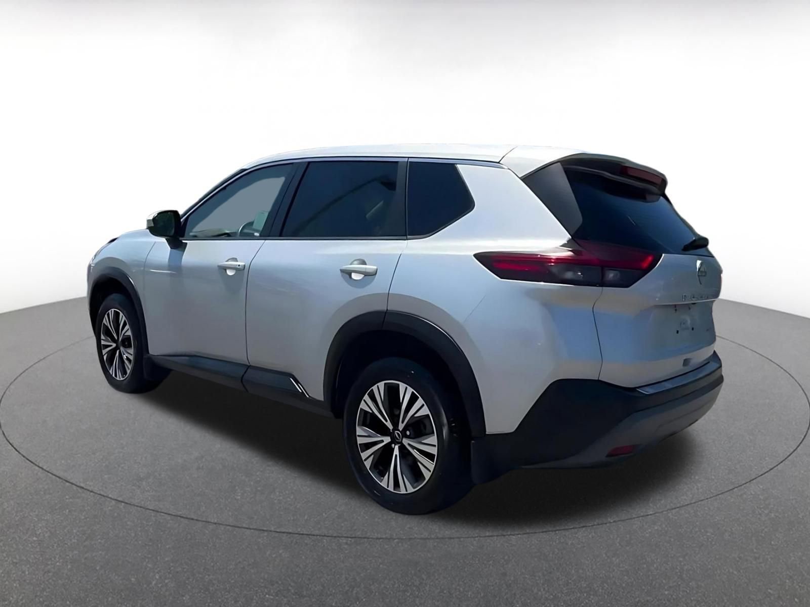 Thumbnail: 2023 Nissan Rogue - 10