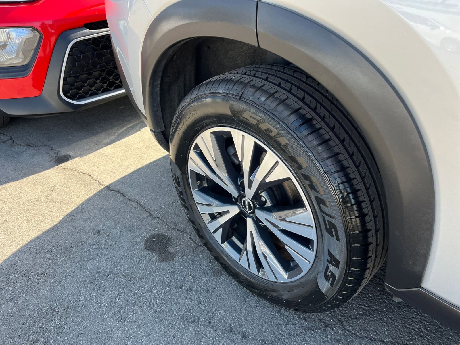 Thumbnail: 2023 Nissan Rogue - 25