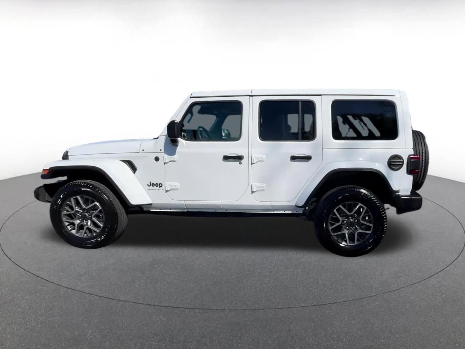 Thumbnail: 2025 Jeep Wrangler - 9