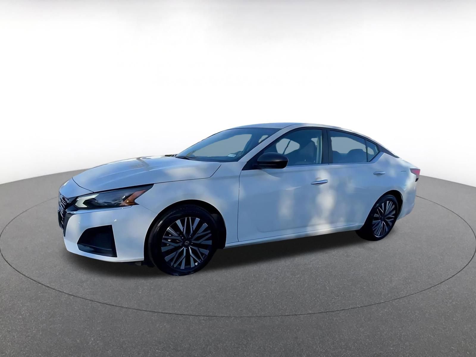 Thumbnail: 2025 Nissan Altima - 8