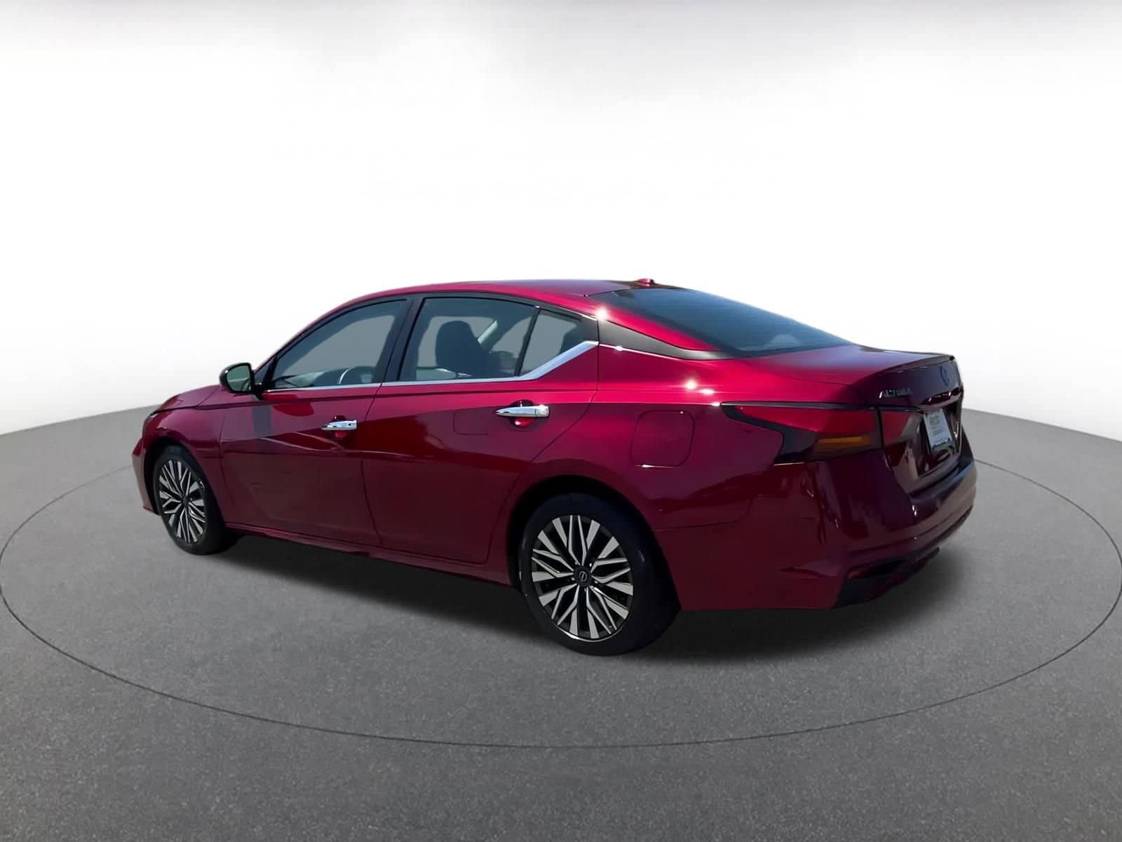 Thumbnail: 2024 Nissan Altima - 9
