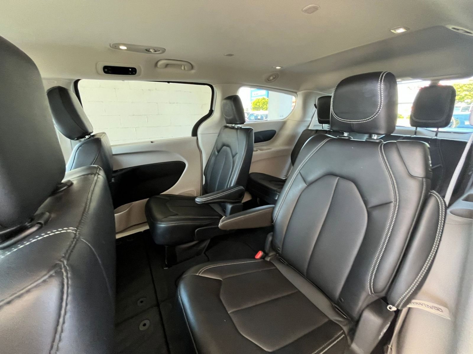 2024 Chrysler Pacifica Touring L 21