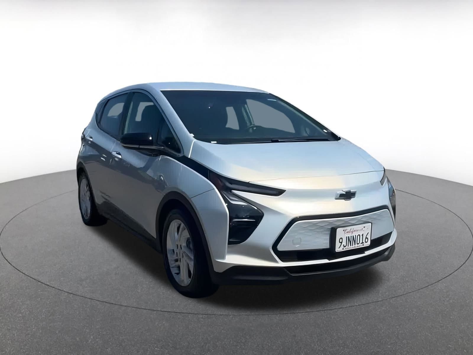 Thumbnail: 2023 Chevrolet Bolt EV - 3