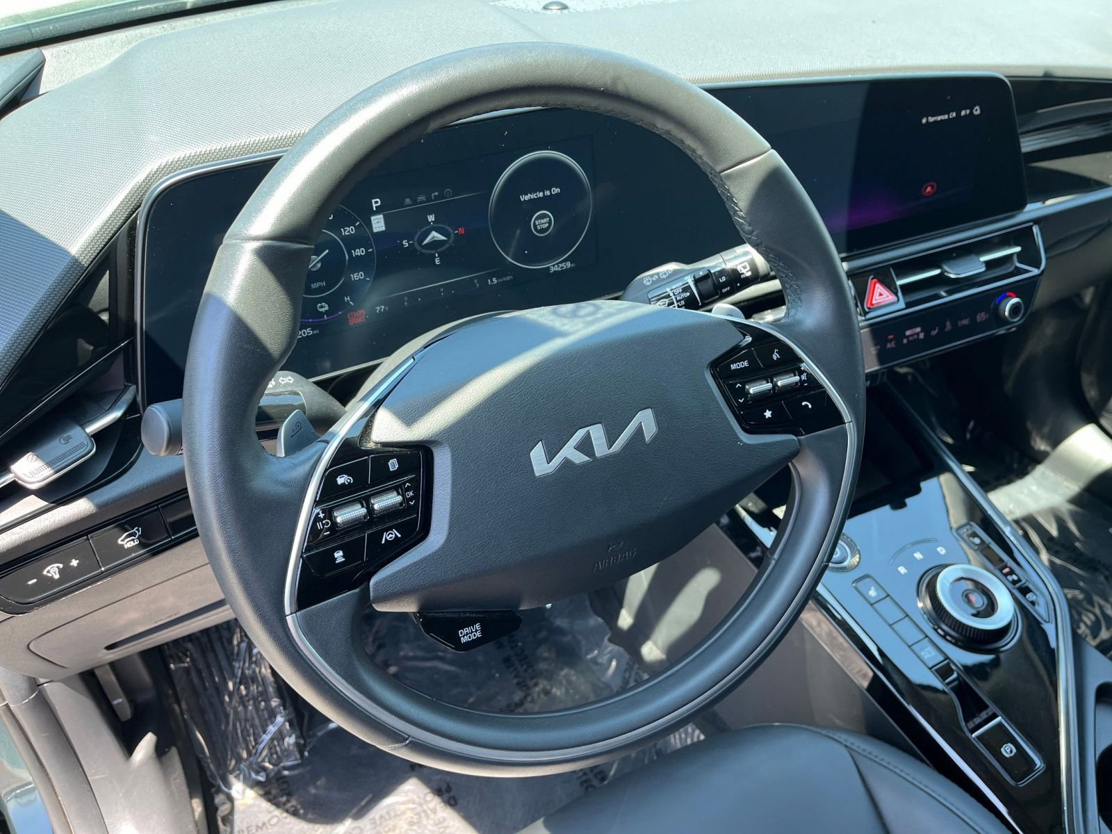 Thumbnail: 2023 Kia Niro - 27