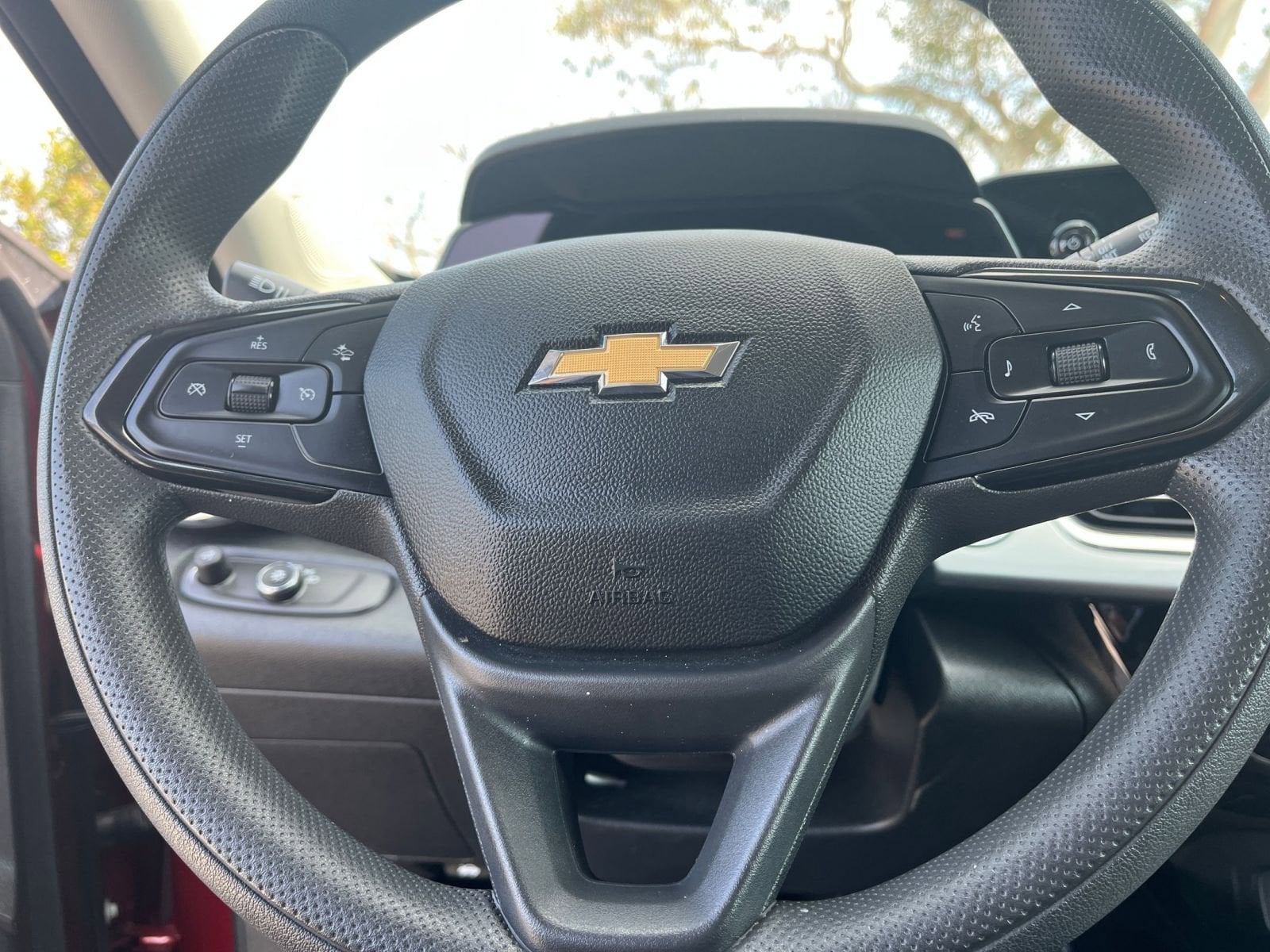 Thumbnail: 2025 Chevrolet Trax - 29