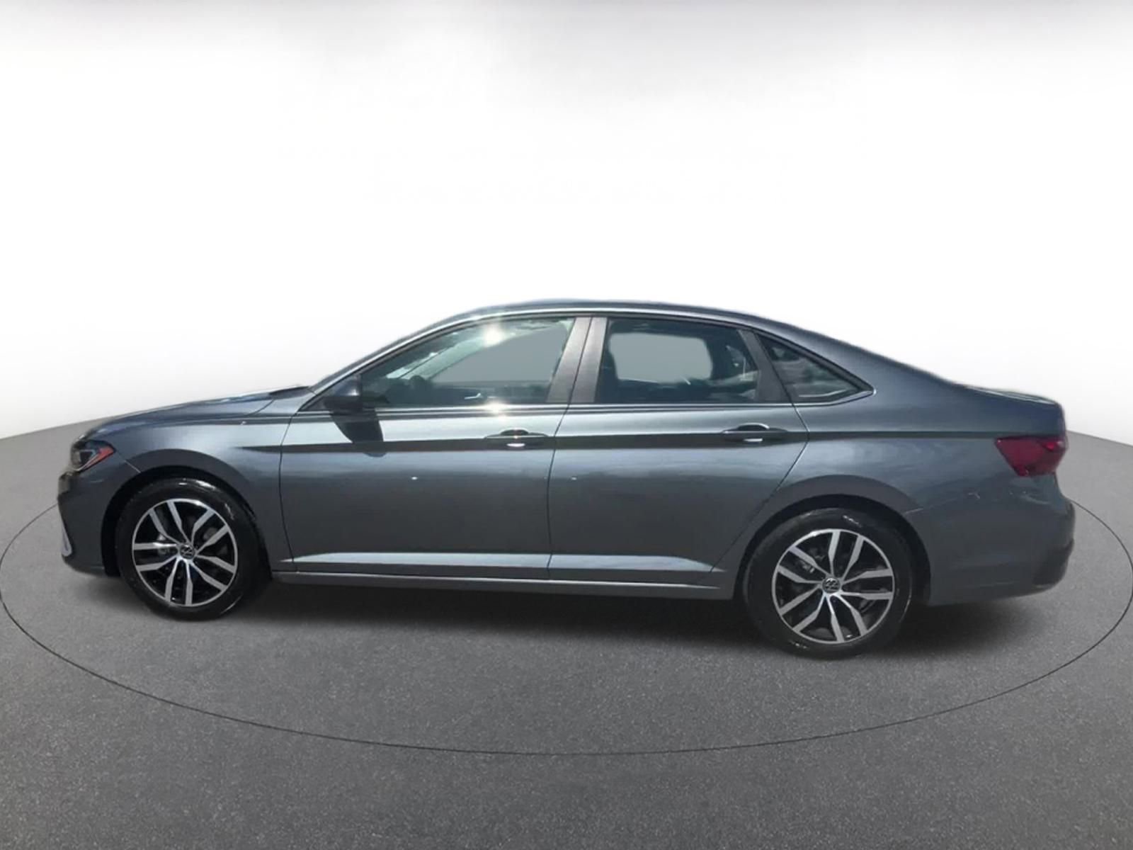 Thumbnail: 2025 Volkswagen Jetta - 9