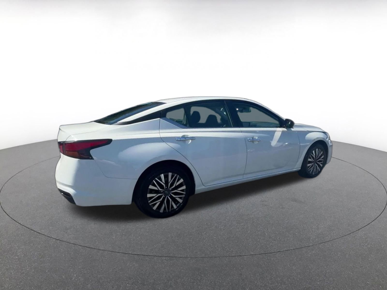 Thumbnail: 2025 Nissan Altima - 14
