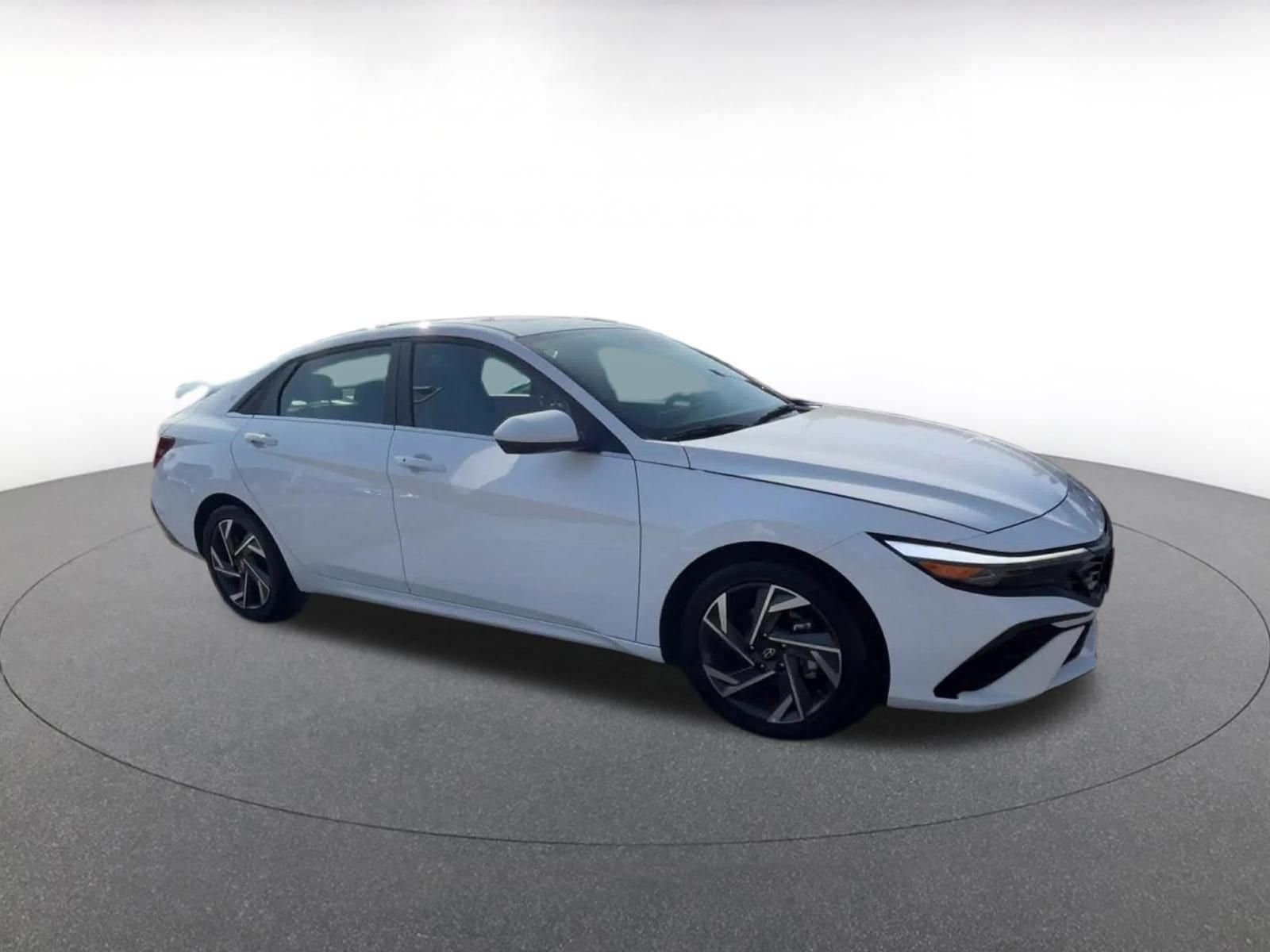 Thumbnail: 2025 Hyundai Elantra - 2