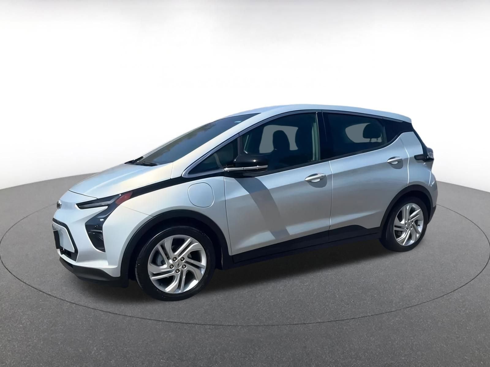 Thumbnail: 2023 Chevrolet Bolt EV - 6