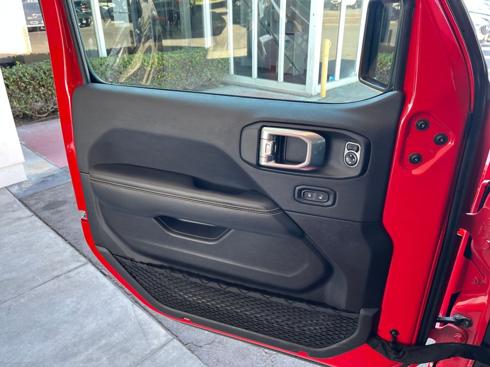 Thumbnail: 2025 Jeep Wrangler - 20