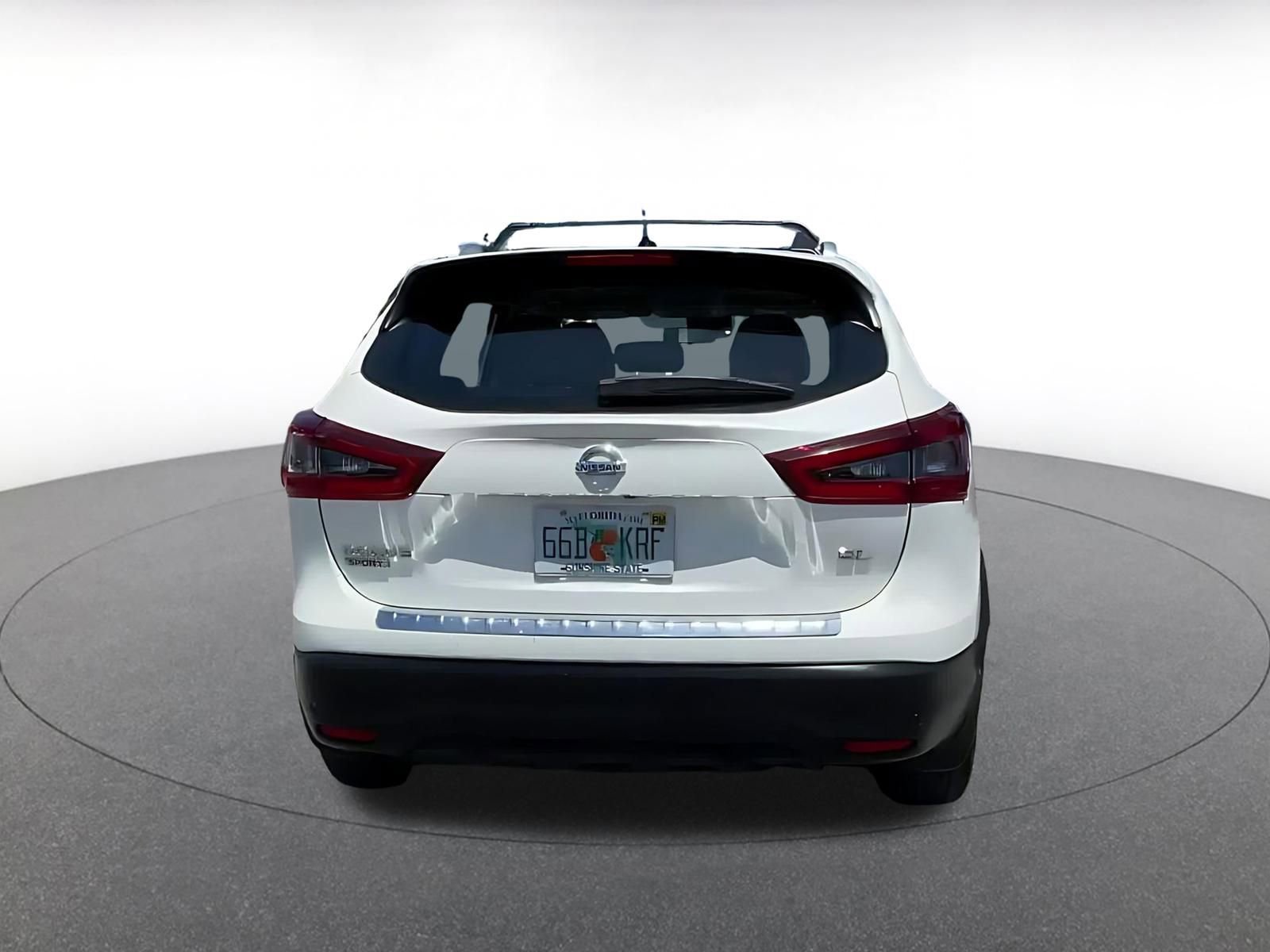 Thumbnail: 2022 Nissan Rogue Sport - 12