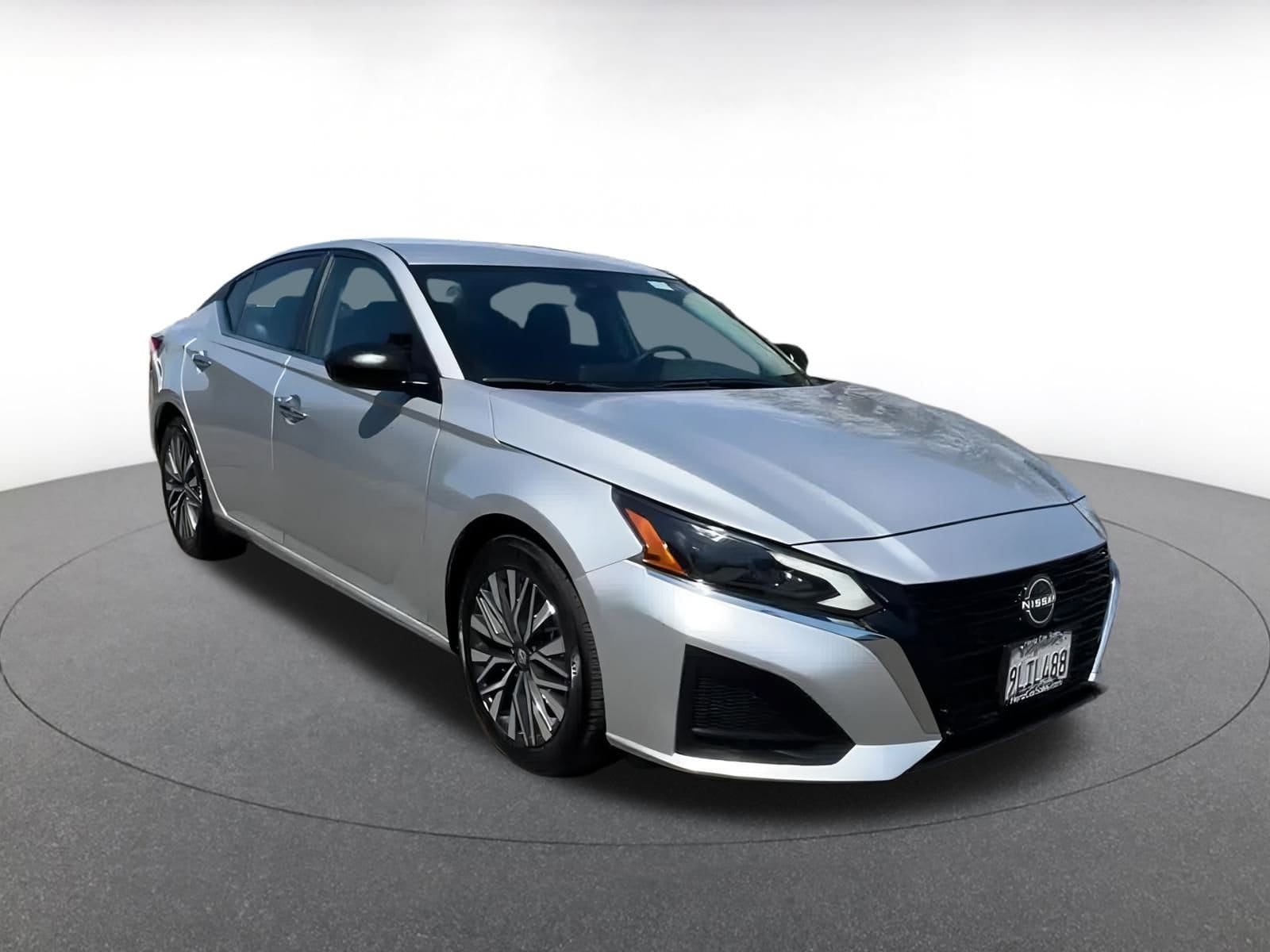 Thumbnail: 2024 Nissan Altima - 3